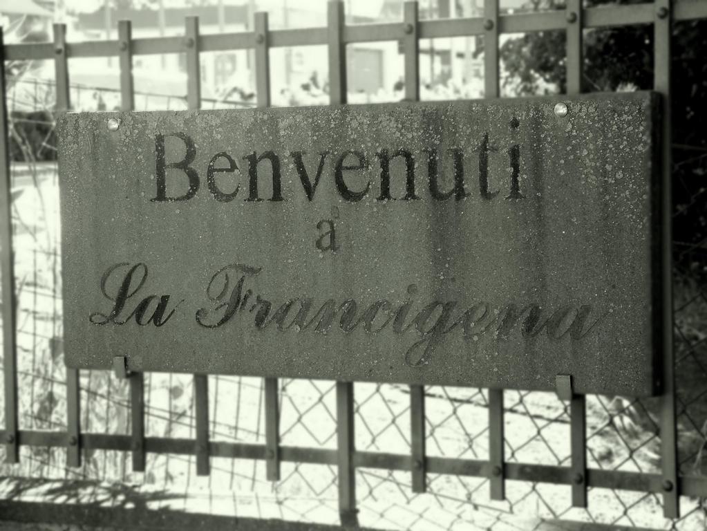 Aparthotel La Francigena Staggia Exterior foto