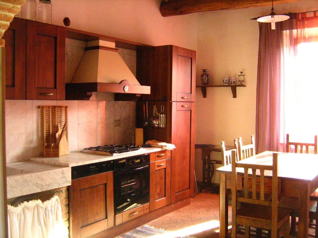 Aparthotel La Francigena Staggia Zimmer foto