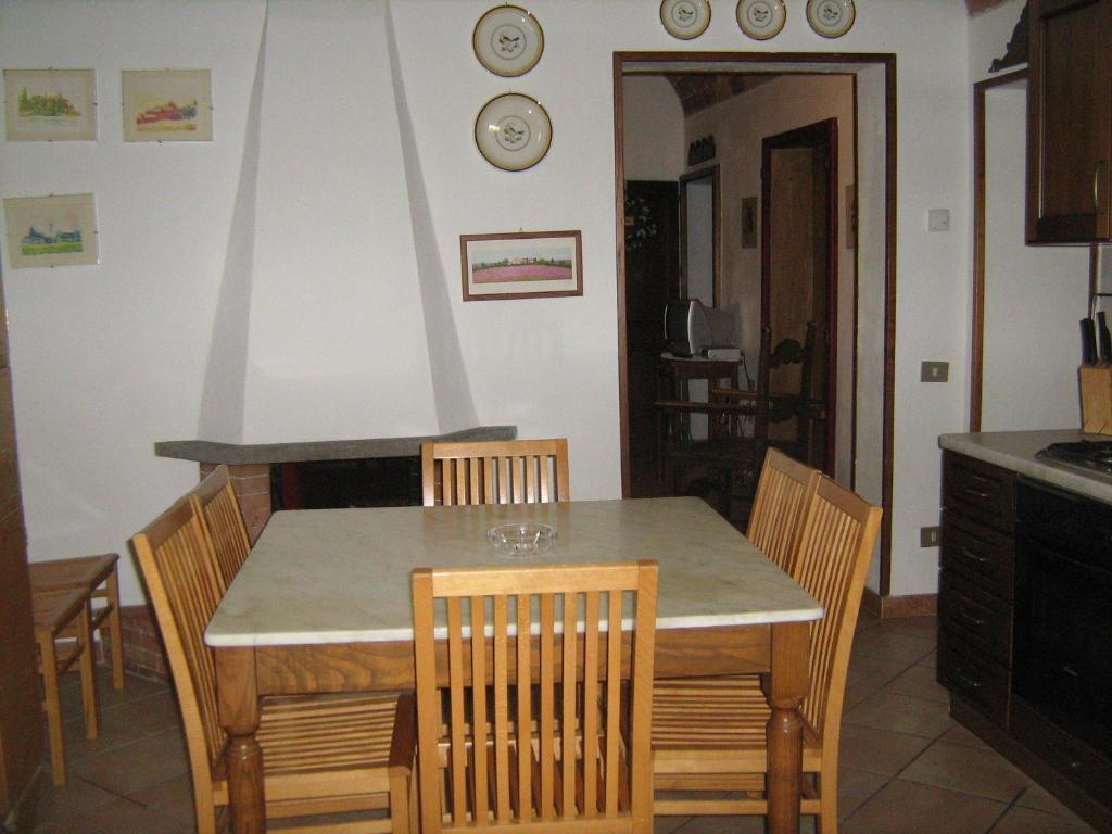 Aparthotel La Francigena Staggia Zimmer foto