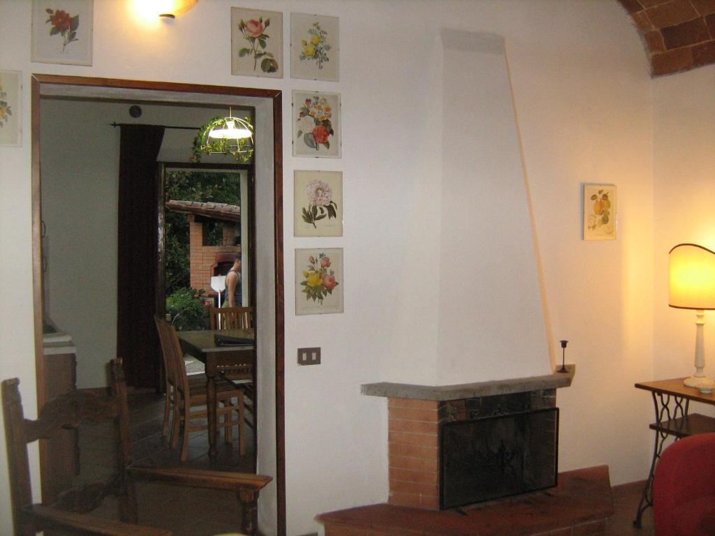 Aparthotel La Francigena Staggia Zimmer foto